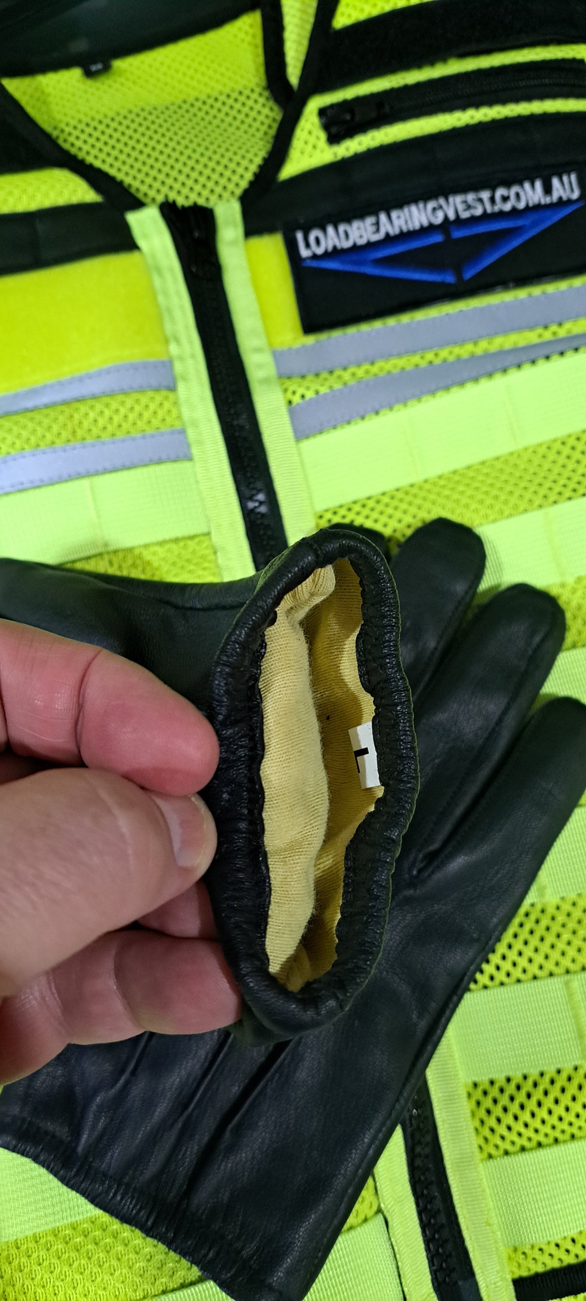 CONCEPT SEARCH-TEC CUT RESISTANT GLOVES