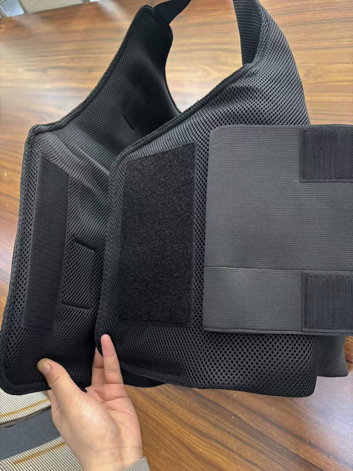 SIGNATURE COVERT STAB VEST WITH INTERGRATED SIDE PROTECTION
